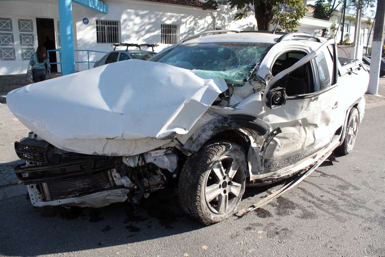 <p>Homem&nbsp;de 22 anos morreu ap&oacute;s carro colidir com mureta em Santo Amaro, zona sul de S&atilde;o Paulo, na madrugada deste s&aacute;bado</p>