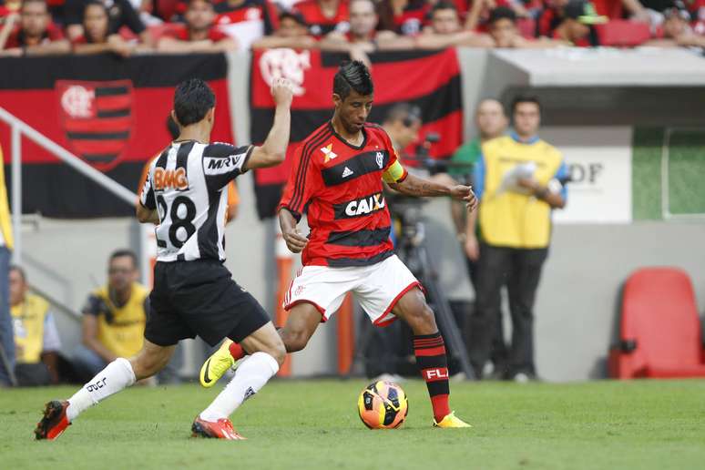 <p>L&eacute;o Moura &eacute; um dos jogadores do Flamengo a endossar as reivindica&ccedil;&otilde;es</p>