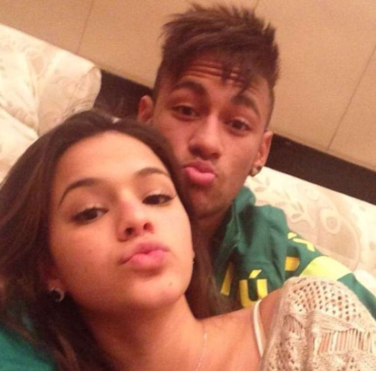 Neymar postou outra foto com Bruna Marquezine