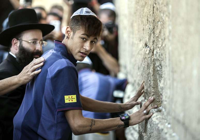 <p>Postura de Neymar no Tour da Paz do Barcelona por Israel agradou a cúpula dirigente do Barça</p>