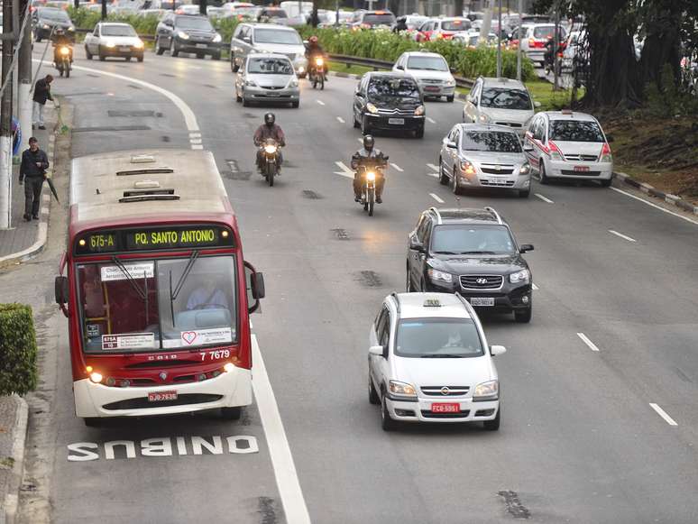 <p>S&atilde;o Paulo ter&aacute; mais 4,3 quil&ocirc;metros de faixas exclusivas a partir desta segunda-feira</p>