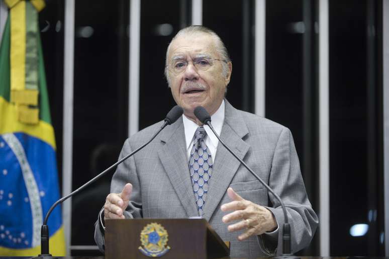 Senador José Sarney (PMDB-AP) recebeu alta da UTI do Hospital Sírio-Libanês em São Paulo
