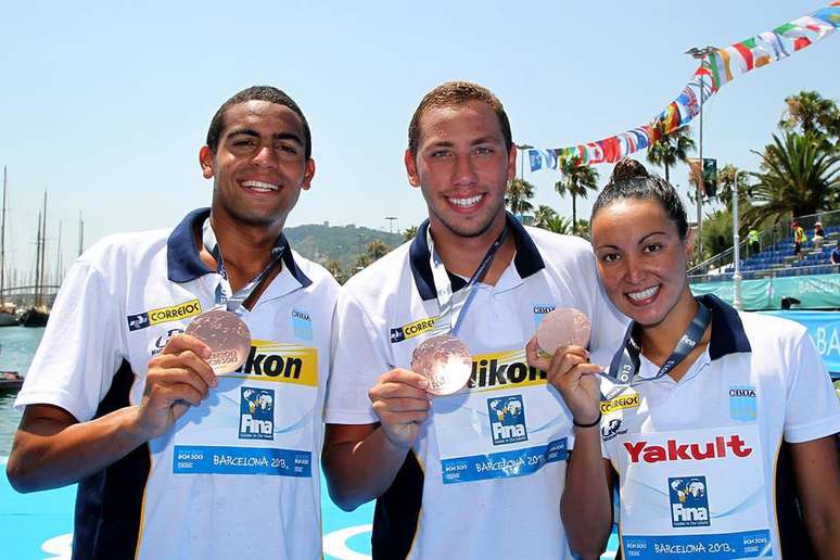 Allan do Carmo, à esquerda, foi bronze no Mundial de Maratonas Aquáticas