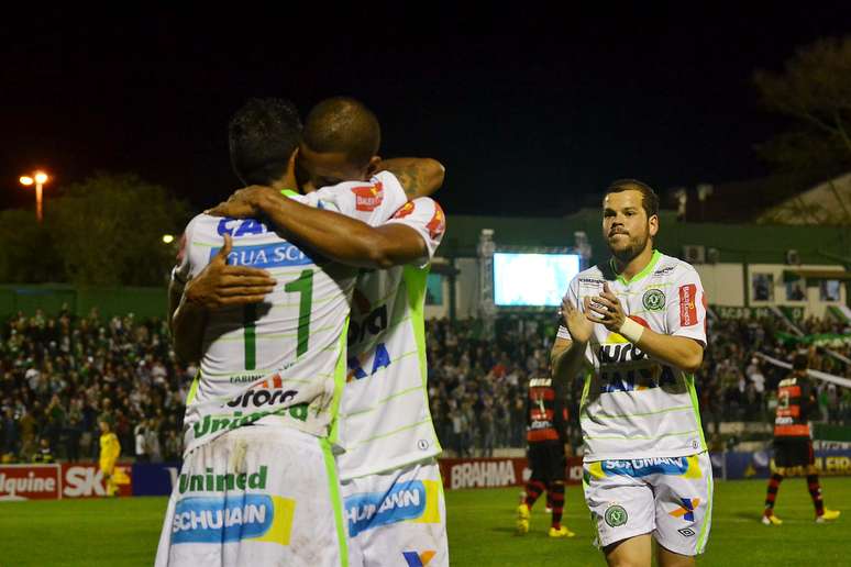 <p>Equipe de Chapecó segue na cola do Palmeiras pela liderança</p>