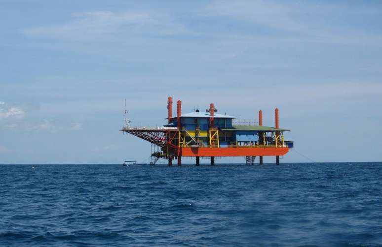 <p>Na Mal&aacute;sia, hotel fica em antiga plataforma petrol&iacute;fera</p>