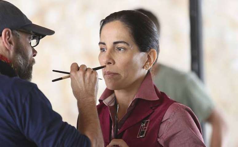 Glória Pires e Lota de Macedo Soares em 'Flores Raras'