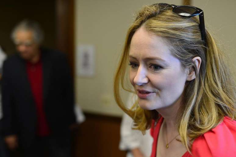 Miranda Otto &eacute; Elizabeth Bishop em Flores Raras, filme de Bruno Barreto