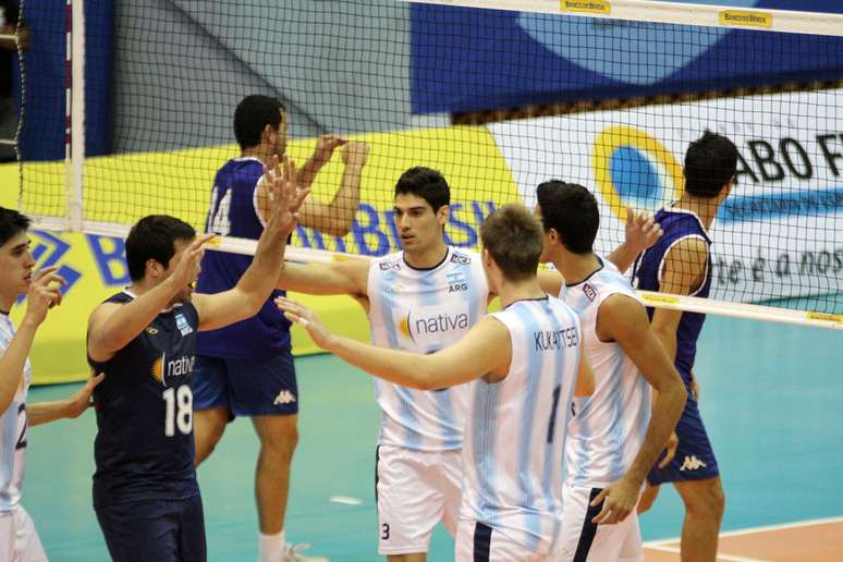 <p>Sele&ccedil;&atilde;o argentina fechou jogo contra Paraguai com facilidade: 3 sets a 0</p>