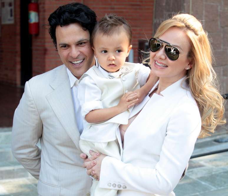 <p>Eliana e João Marcelo Bôscoli são pais de Arthur</p>