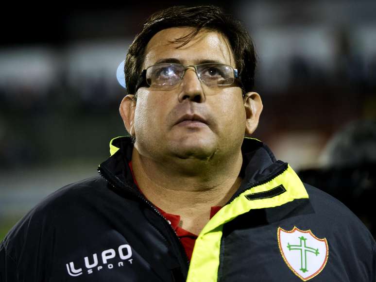 <p>Contratado pela Portuguesa at&eacute; o final do Campeonato Paulista de 2014, Guto Ferreira tenta se firmar no primeiro escal&atilde;o do mercado de t&eacute;cnicos ap&oacute;s bons resultados que vem colhendo em 2013</p>