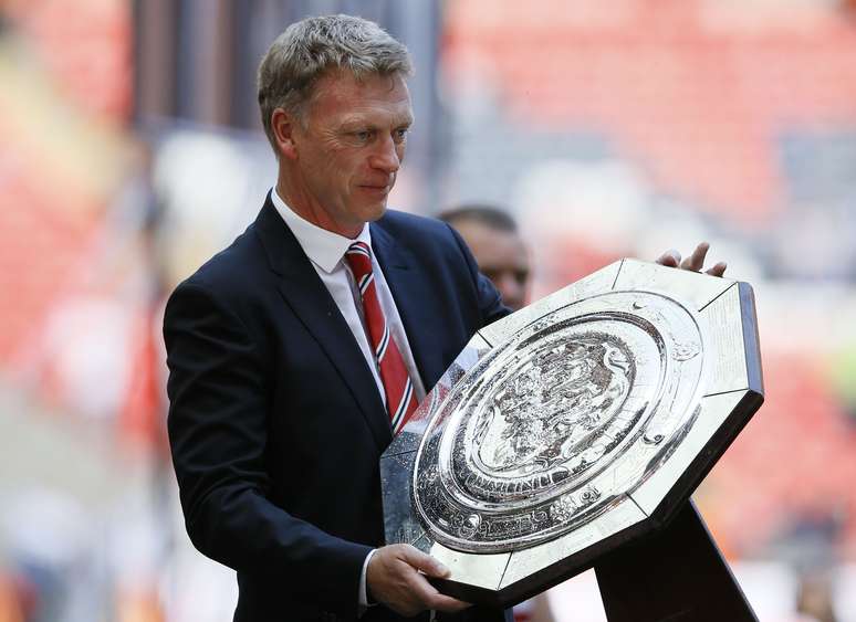 Moyes conquista primeiro título no Manchester