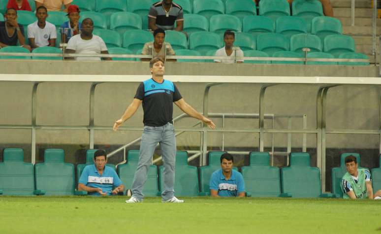 <p>Treinador viu equipe deslanchar no segundo tempo para conquistar primeira vit&oacute;ria fora</p>