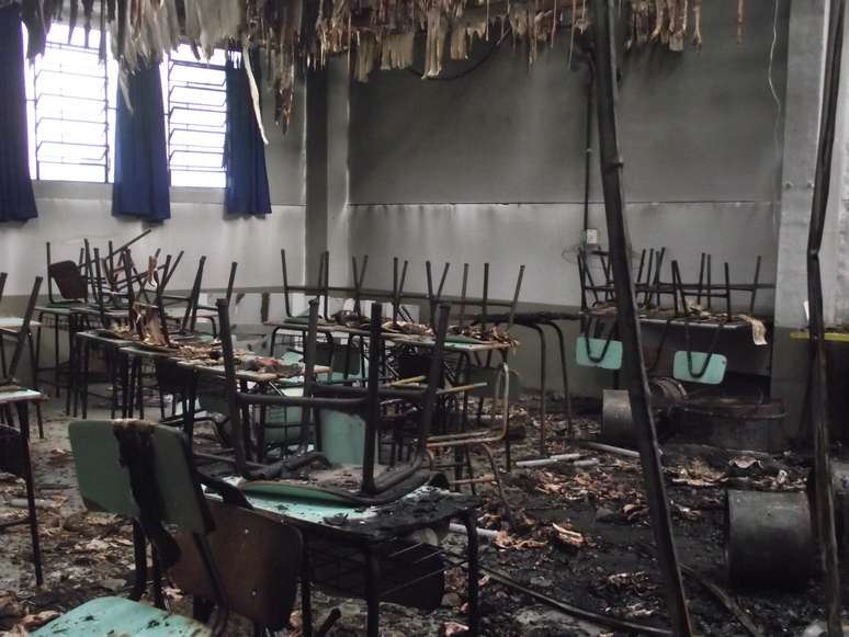 <p>Escola da rede municipal de Eldorado do Sul (RS) ficou parcialmente destru&iacute;da ap&oacute;s inc&ecirc;ndio</p>