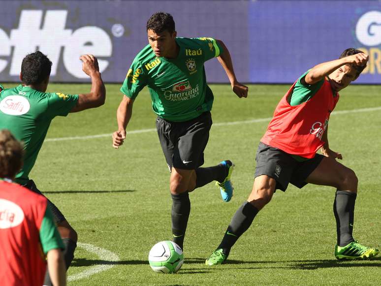 <p>Thiago Silva em treino da Seleção nesta terça: atrás de melhores condições físicas</p>