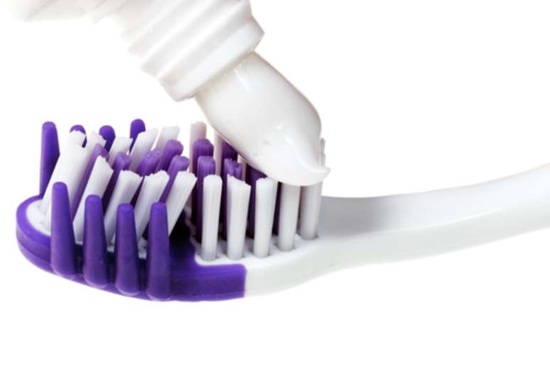As pastas de dentes possuem características diferentes e, por isso, devem ser indicadas pelos dentistas para que se enquadrem nas necessidades de cada paciente