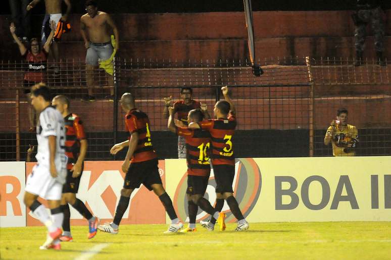 <p>Equipe pernambucana contou com dois gols de Marcos Aurélio para vencer nesta terça</p>