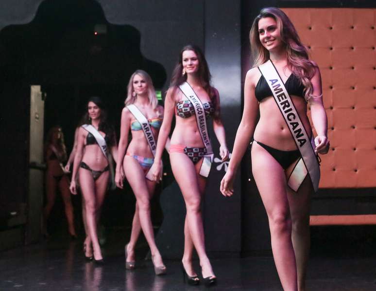 As 30 candidatas ao Miss SP se reuniram nesta quarta-feira (14) na capital paulista para serem julgadas em um desfile de biquíni. A competição pelo título paulista acontecerá neste sábado (17), no Anhembi