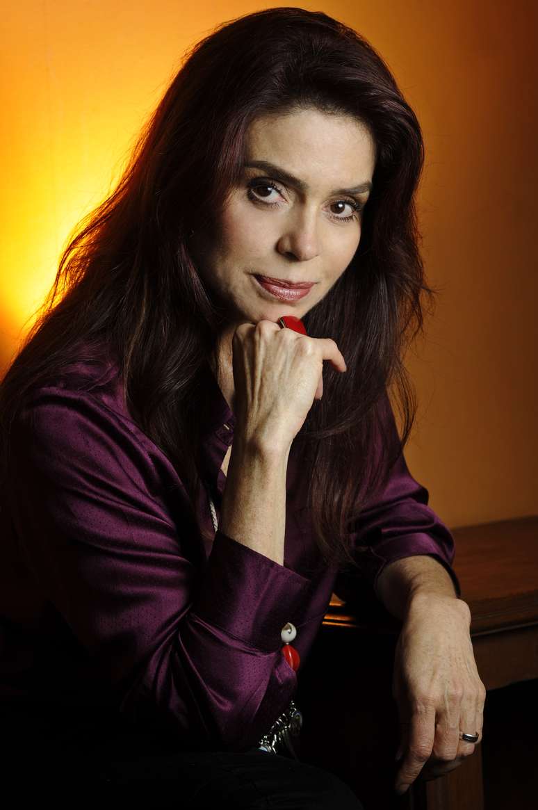 Após dez anos fora da TV Globo, Françoise Forton vive a socialite falita Gigi em 'Amor à Vida'