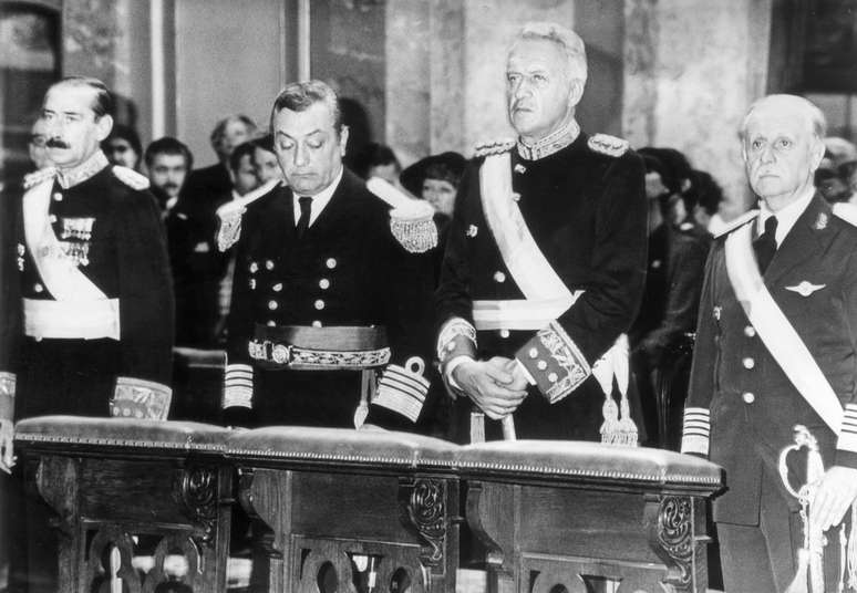 Poder reunido em maio de 1980: da esquerda para a direita, presidente Jorge Rafael Videla, almirante Armando Lambruschini, general Leopoldo Galtieri e o brigadeiro general Omar Domingo Graffigna