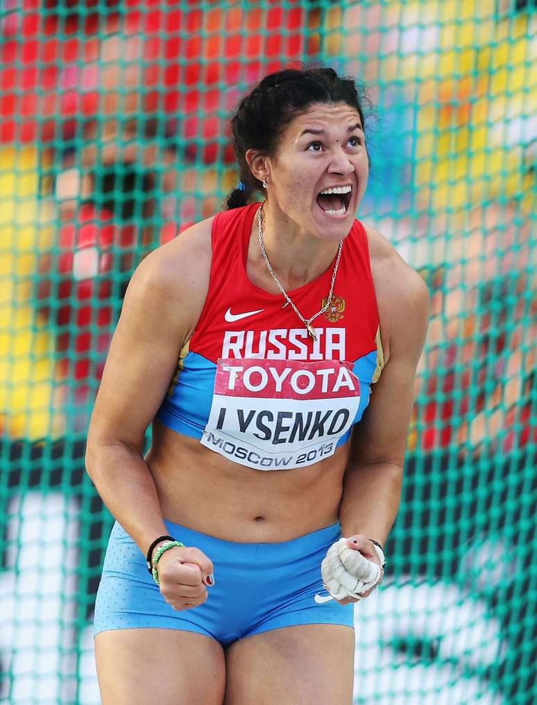 <p>Lysenko comemora medalha de ouro em Moscou</p>