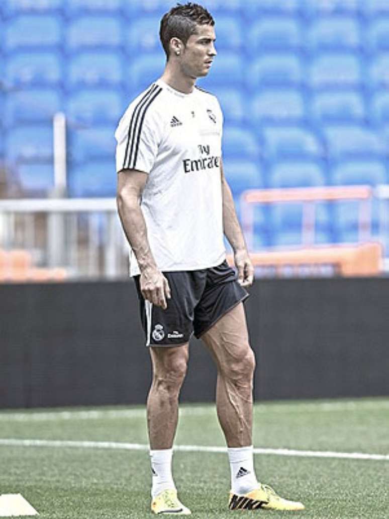 <p>Foto de perna musculosa de Cristiano Ronaldo impressionou f&atilde;s</p>