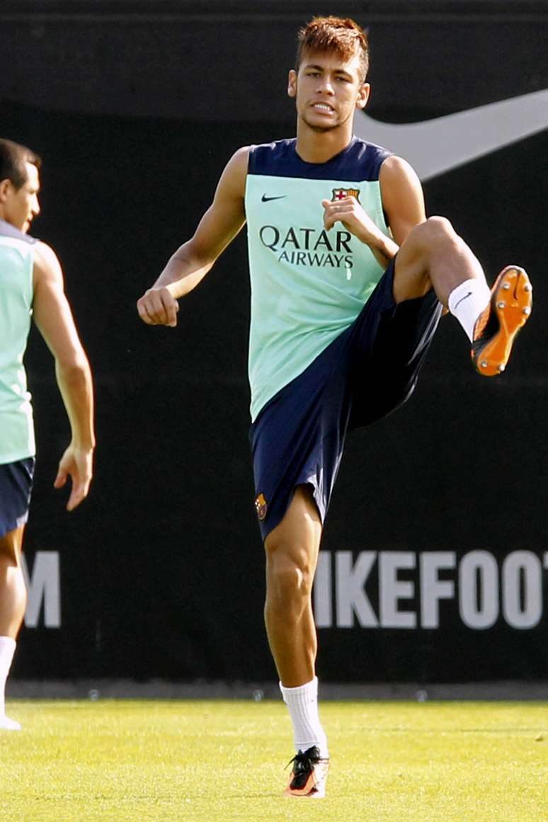 <p>Neymar em seu treinamento de véspera para a estreia deste domingo</p>