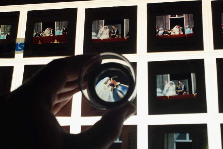 Diana e o pr&iacute;ncipe Charles casaram-se 1m 1981 e separaram-se em 1996