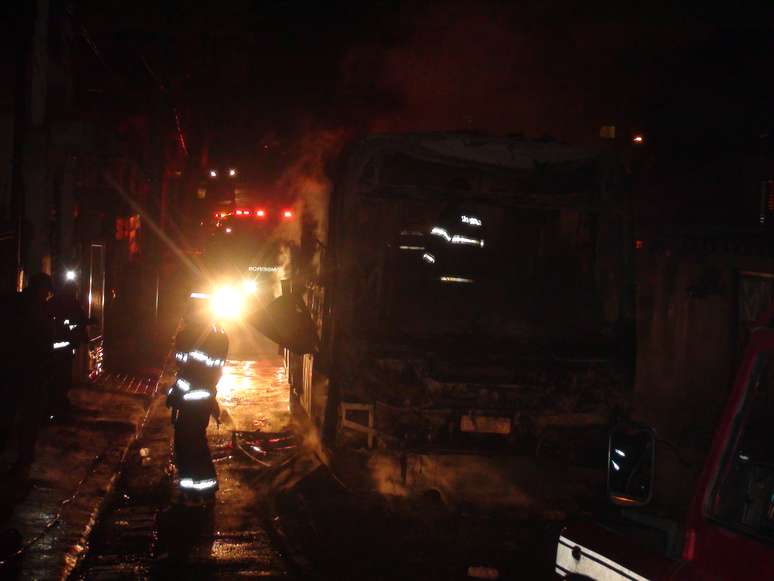 <p>É o segundo caso de incêndio em coletivo na cidade da região metropolitana de São Paulo apenas nesta sexta-feira</p>