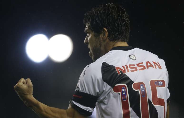 <p>Ídolo do Vasco, Juninho deu a entender que se aposentaria ao final da temporada</p>