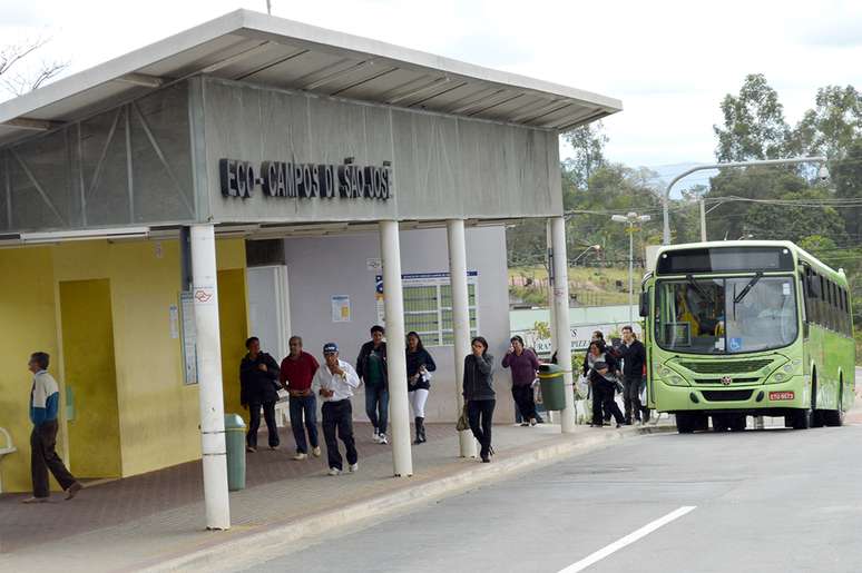 Estação serve de ponto de baldeação para passageiros trocarem de ônibus em direção ao centro