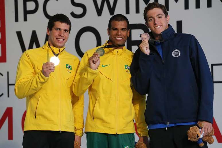 <p>André Brasil e Phelipe Rodrigues conseguiram dobradinha nos 50 m livre S10, com ouro e prata, respectivamente</p>