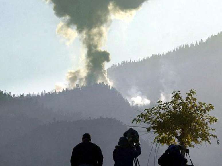 Foto de dezembro de 2001 mostram ação das tropas americanas e afegãs contra o Talibã no Afegnistão