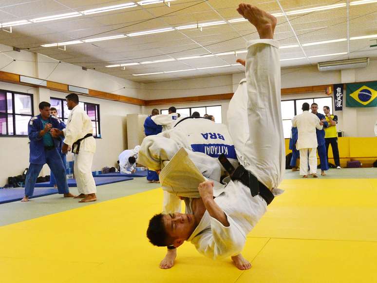 Kitadai derruba parceiro: &uacute;ltimos treinos antes do Mundial