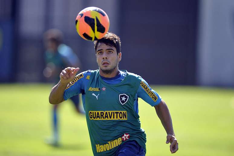 <p>Henrique seguiria caminho do ex-colega Casemiro no Real Madrid B</p>