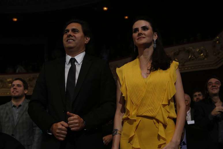 Gustavo Fernandes e Lisandra Souto no 24&ordm; Pr&ecirc;mio de M&uacute;sica Brasileira