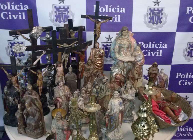 As peças estavam num antiquário pertencente a Marcos Lavrador de Souza, 35 anos, preso durante operação policial