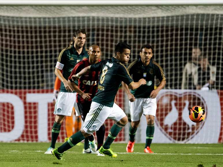 <p>Mendieta teve boa atuação contra o Atlético-PR, dia de vitória do Palmeiras</p>