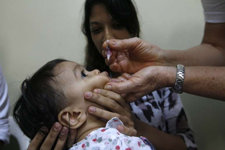 <p>Campanha mobiliza&nbsp;34 mil postos fixos de vacina&ccedil;&atilde;o</p>