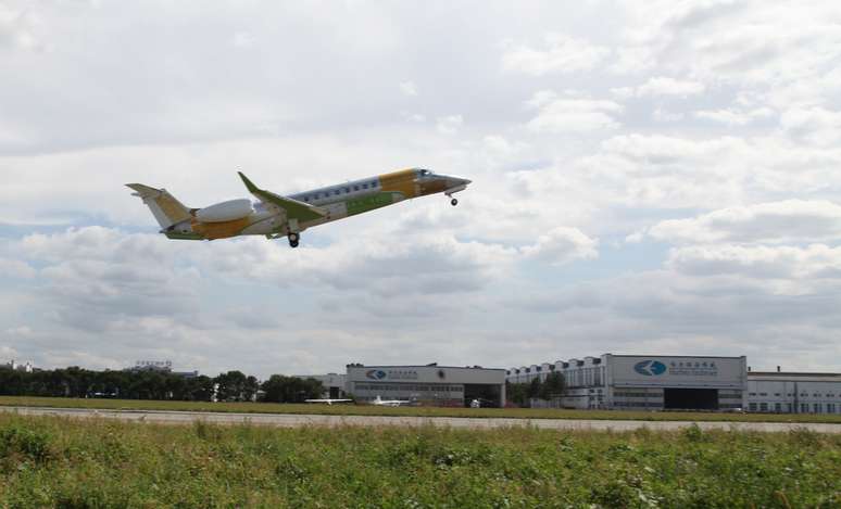 A entrega da primeira aeronave está programada para ocorrer no fim deste ano