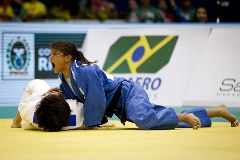 Sarah Menezes conquista o bronze por ippon ao superar a norte-coreana Sol Mi Kim