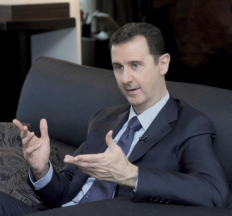 Jornal divulgou fotos de Assad durante entrevista