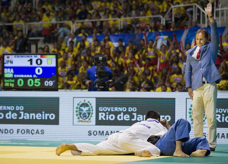 <p>Charles Chibana sofreu dois ippons e deu adeus &agrave; medalha no Rio</p>