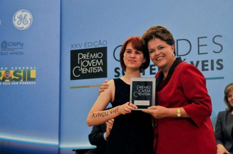 Durante a premia&ccedil;&atilde;o em Bras&iacute;lia, com a presidente Dilma Rousseff, Gabriela chamou a aten&ccedil;&atilde;o para a seca do rio Xingu por causa da constru&ccedil;&atilde;o da usina Belo Monte