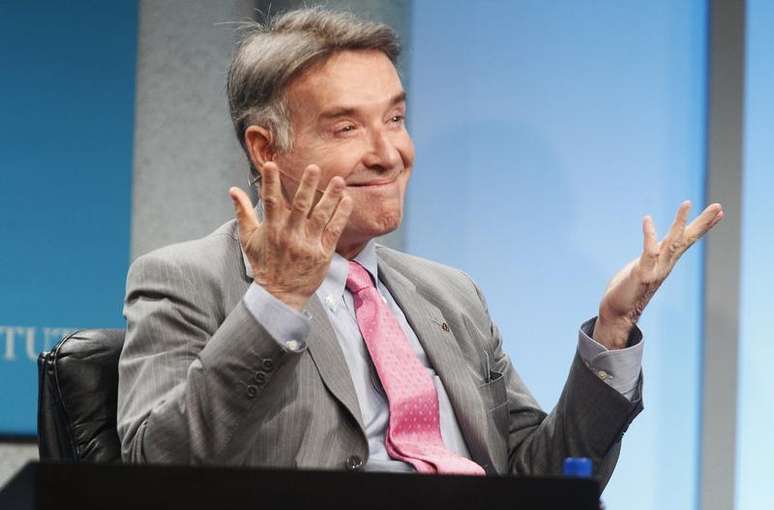 <p>Eike Batista &eacute; acusado de vender a&ccedil;&otilde;es de sua empresa para evitar futuros preju&iacute;zos pessoais</p>