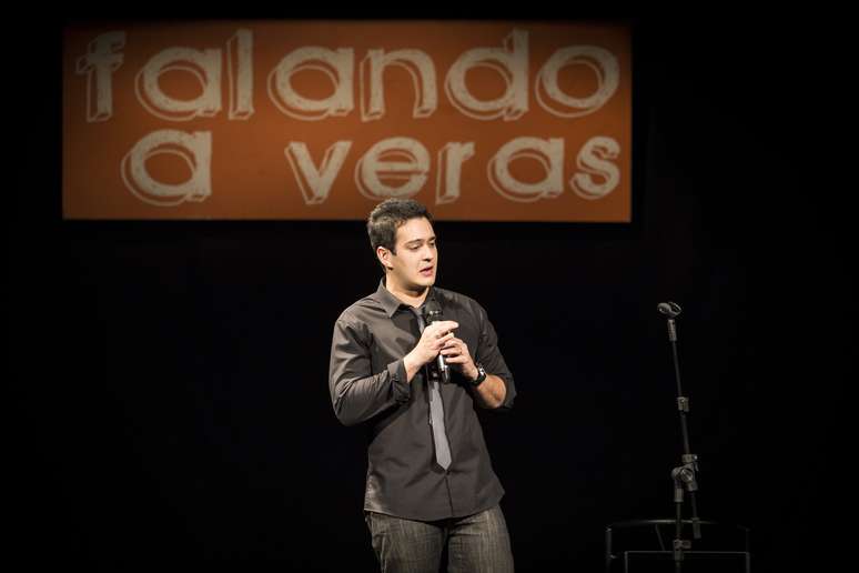 <p>Veras chega com seu show <em>Falando a Veras</em> em 03 de setembro em S&atilde;o Paulo</p>