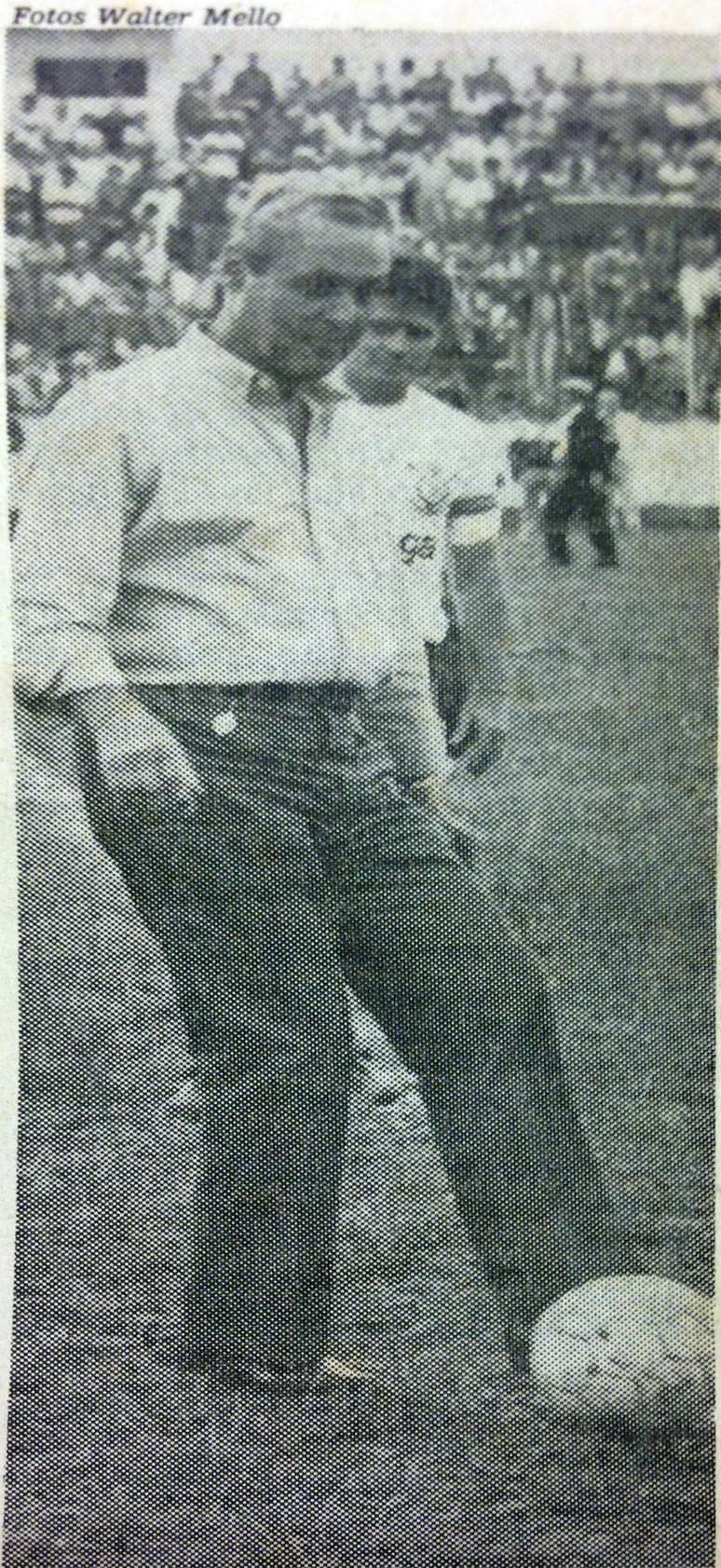 Gylmar durante homenagem recebida em 1989 em jogo contra o Corinthians