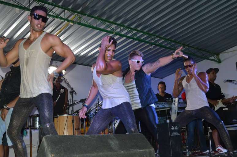 Integrantes da banda New Hit são acusados de estuprar duas fãs em agosto de 2012 na cidade baiana de Ruy Barbosa