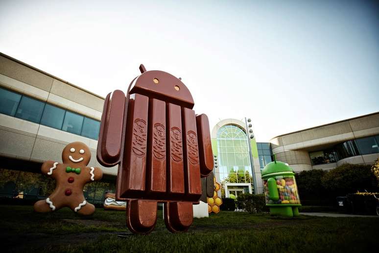 Puchai publicou no Twitter e no Facebook foto do mascote do Android 4.4 em formato de KitKat