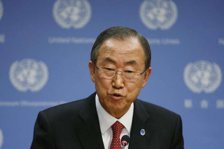 O secretário-geral da ONU, Ban Ki-moon, fala durante entrevista coletiva em Nova York nesta terça-feira.