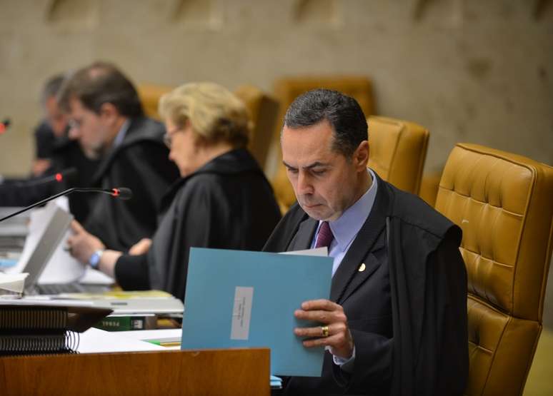 <p>Ministro Luís Roberto Barroso se mostrou favorável a recursos do processo do mensalão</p>